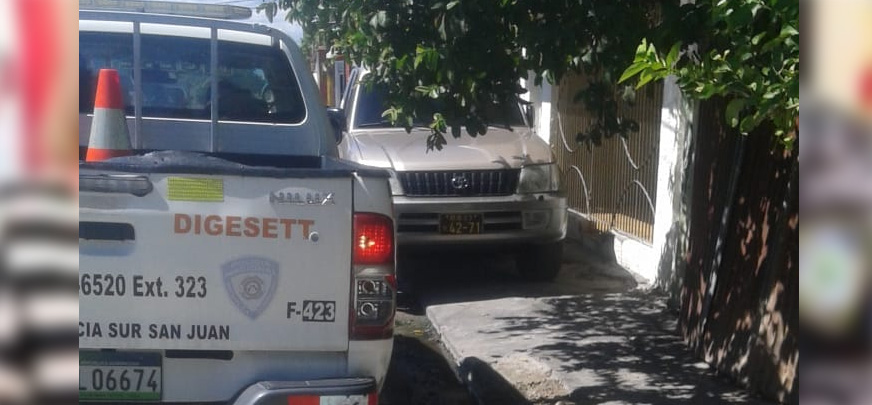 Brigadas del ayuntamiento conjuntamente con la DIGESET realizan operativo para evitar el mal estacionamiento